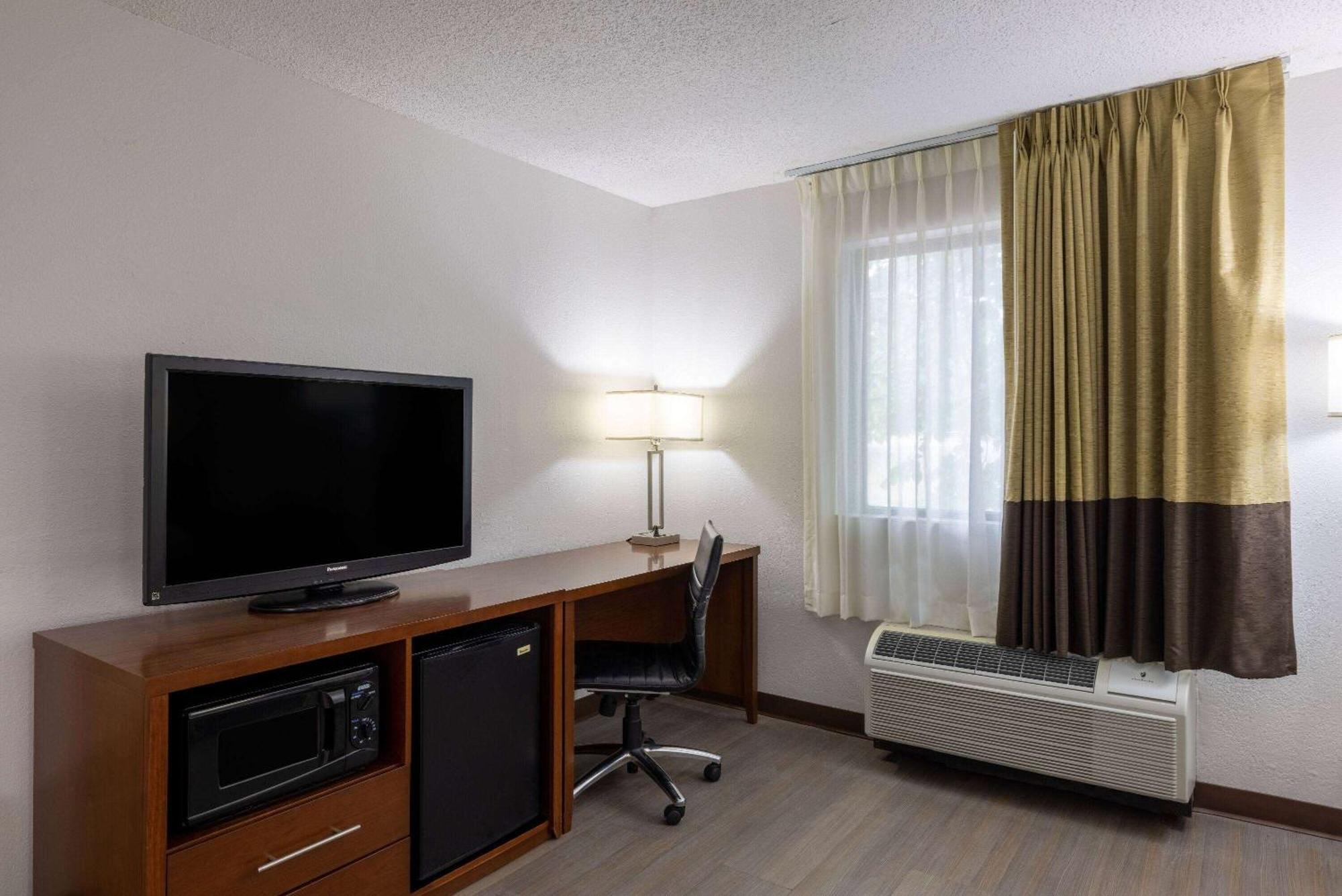 Travelodge By Wyndham Бруклін-Сентер Екстер'єр фото