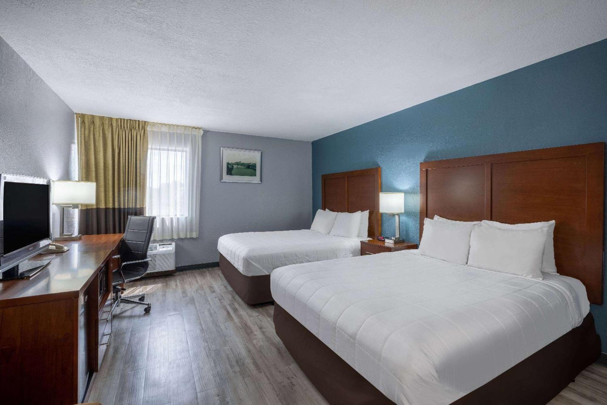 Travelodge By Wyndham Бруклін-Сентер Екстер'єр фото