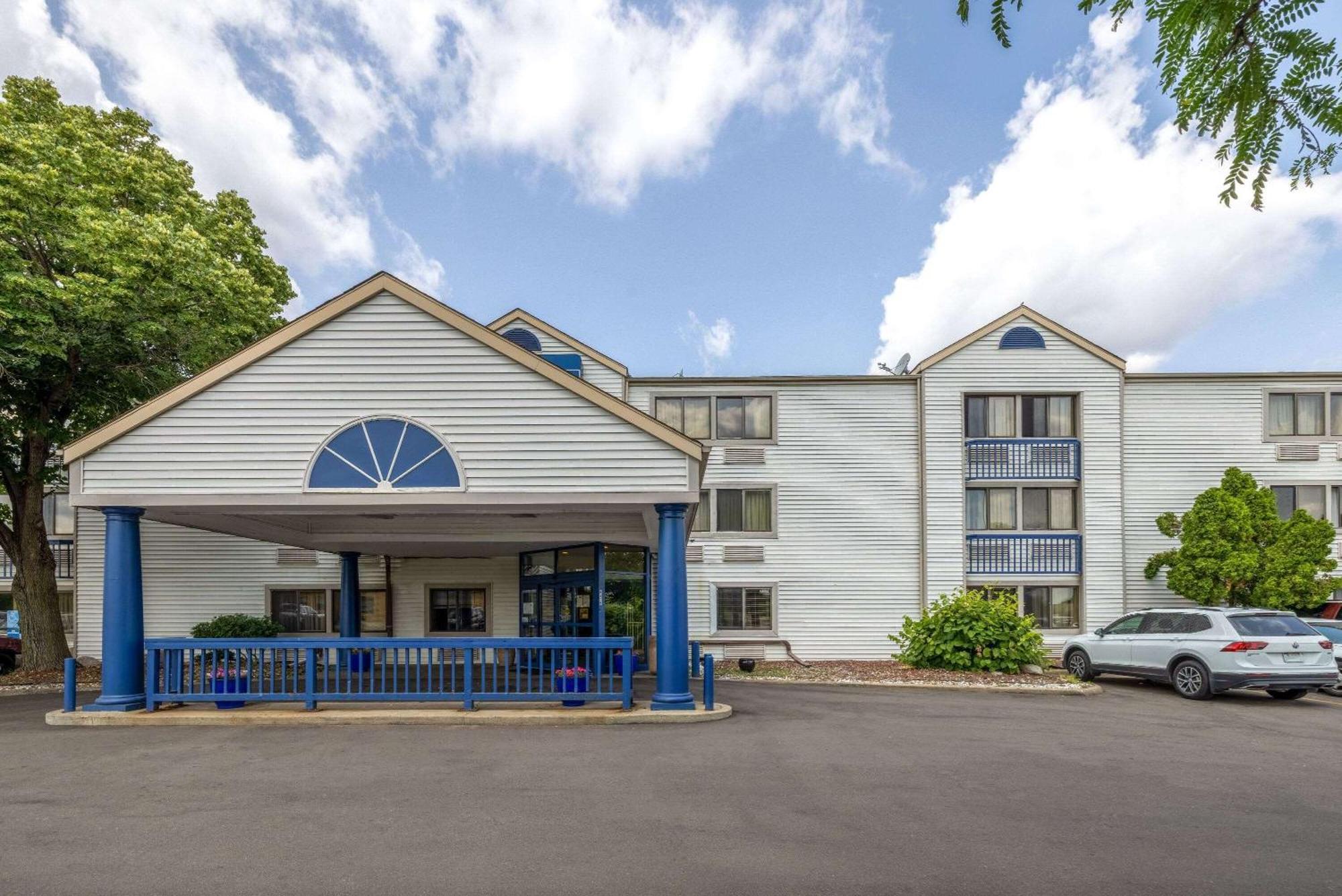 Travelodge By Wyndham Бруклін-Сентер Екстер'єр фото